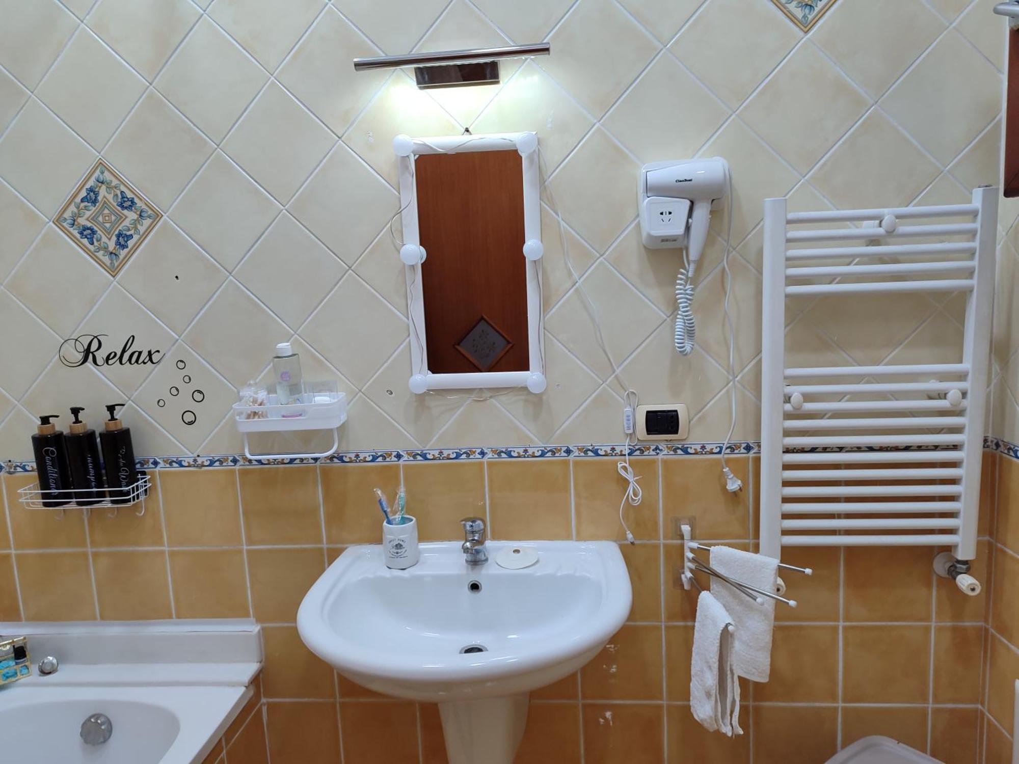 La Casa Di Simone Lejlighed Napoli Eksteriør billede